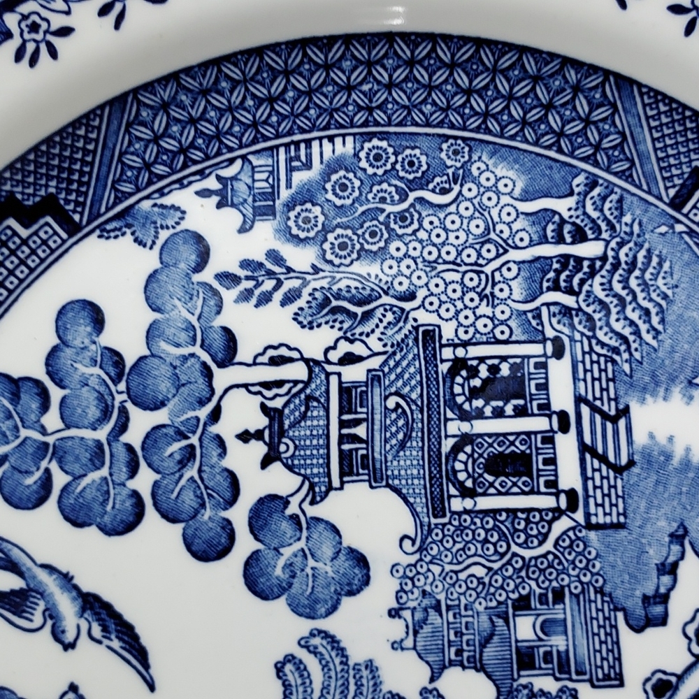 4 of 10.5" dinner plates by Churchill of England blue and white 🤍💙 dinn - Picture 12 of 15